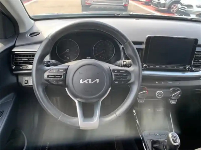 Kia Stonic 1.0 t-gdi 100 ch bvm6 — photo 10