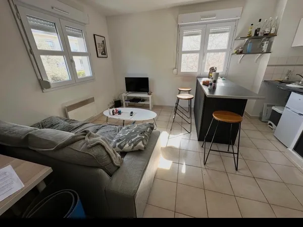 Location meublé T1 stade philipides