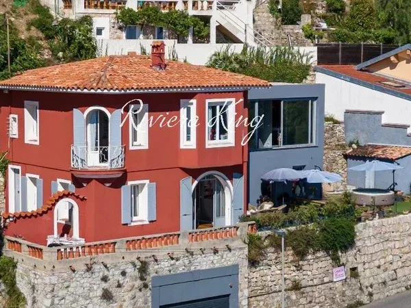 MAGNIFIQUE VILLA 5 PIECES A DEUX PAS DU CENTRE VILLAGE AVEC VUE MER PANORAMIQUE ET GRAND GARAGE LA T