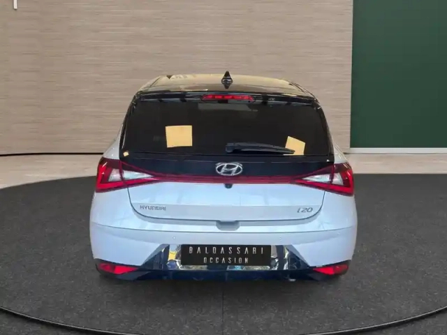 Hyundai I20 1.0 t-gdi 100 dct-7 hybrid 48v — photo 4