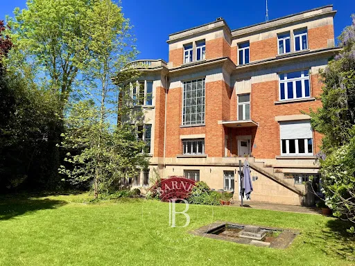 Propriété 18 pièces 485 m²