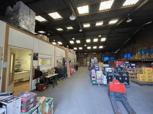 A LOUER sur ALES Bâtiment de type Entrepôt