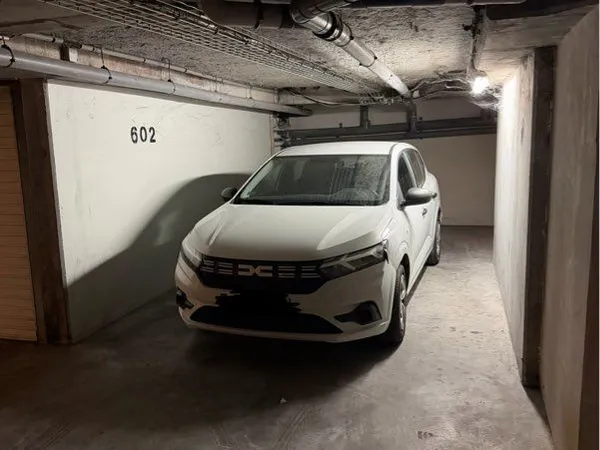 Parking ouvert non boxer