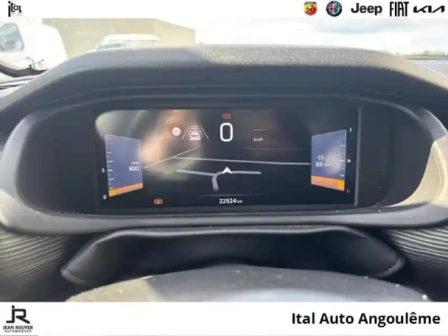 Jeep Avenger 1.2 turbo t3 100ch altitude — photo 13