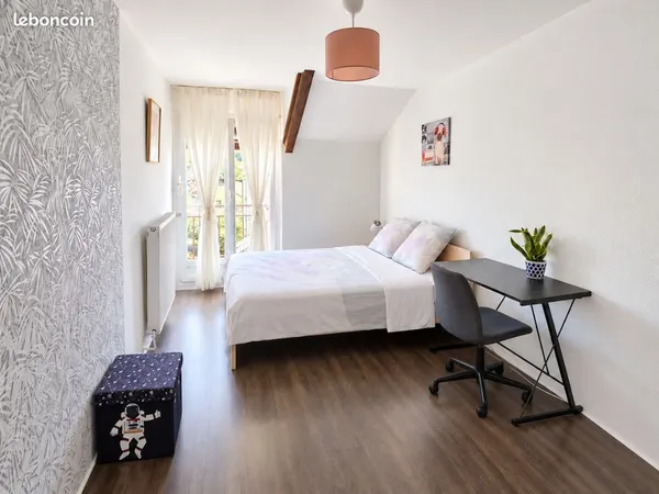 Chambre meublée en colocation - 15 min à pied des universités - 500 tout compris