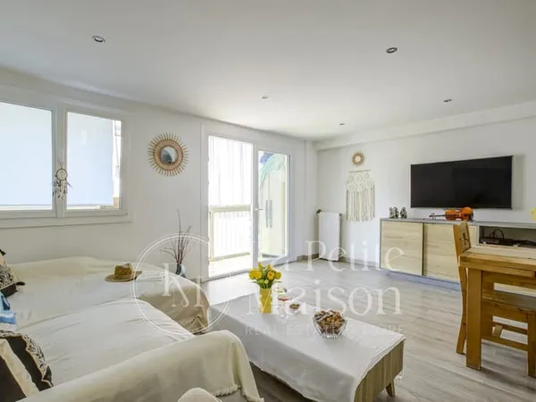 Appartement 4 Pièces - Cagnes Sur Mer Centre - étage élevé - traversant - Cave - solution stationnem