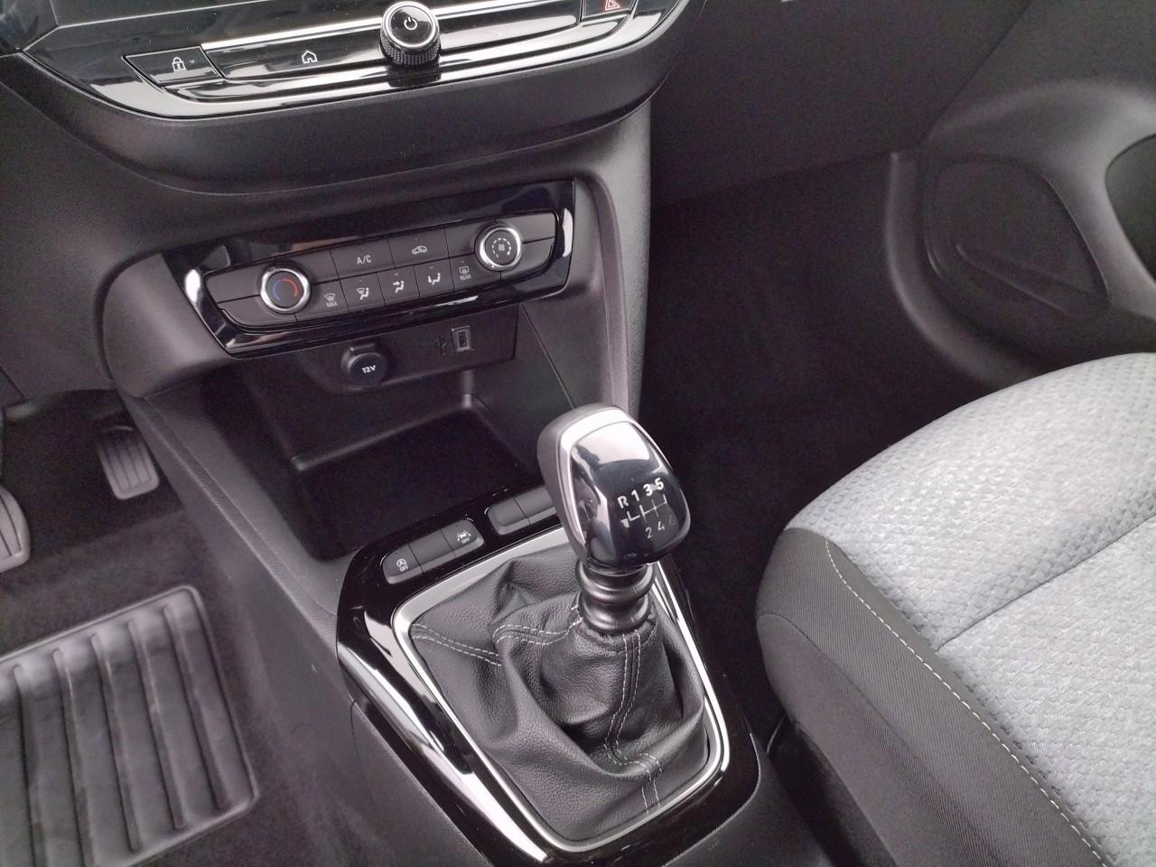 Opel Corsa 1.2 turbo 100 ch bvm6 — photo 21