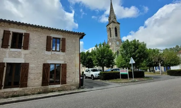 Appartement T4 rénové de 79.11m² sur St Germain d'Esteuil