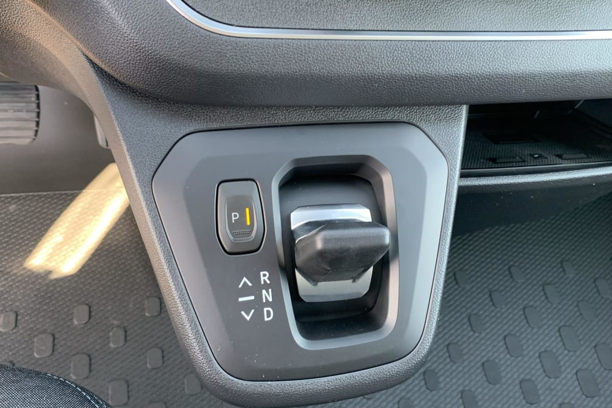 Renault TRAFIC FOURGON — photo 16