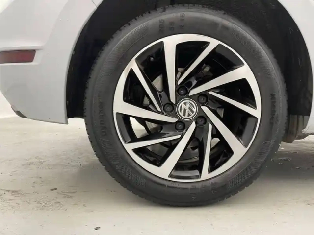 Volkswagen Golf Sportsvan 1.0 tsi 110 bmt bvm6 — photo 76