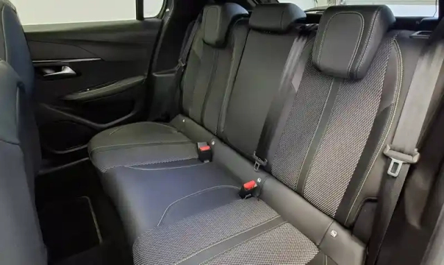 Peugeot 208 hybrid 136 e-dcs6 — photo 3