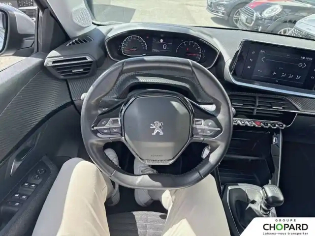 Peugeot 208 puretech 100 s&amp;s bvm6 — photo 17