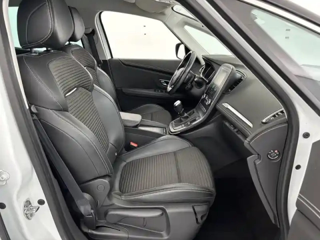 Renault Scenic blue dci 120 — photo 23