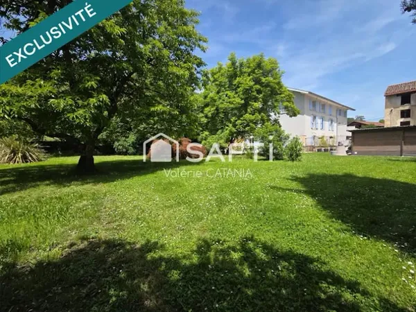 Maison 12 pièces 300 m²