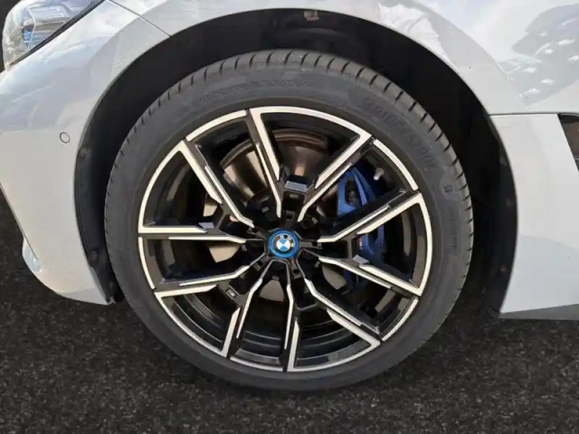 Bmw I4 edrive40 340ch m sport — photo 14
