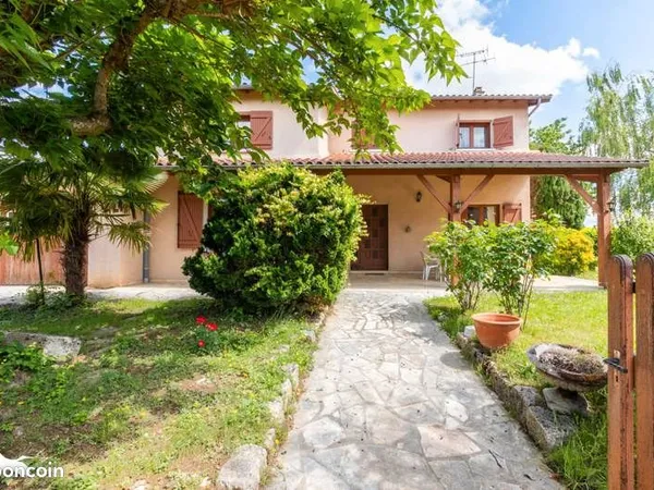 Maison 6 pièces 179 m²