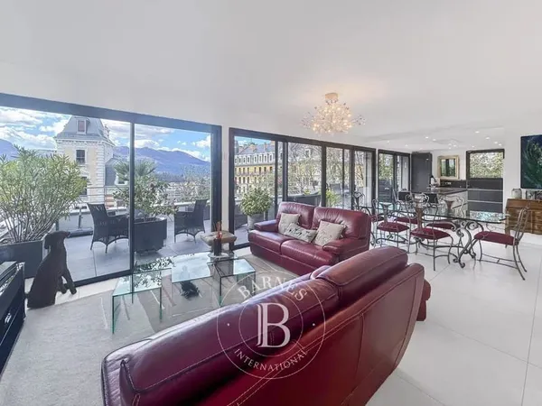 BARNES - AIX-LES-BAINS - EXCLUSIVITÉ - CENTRE-VILLE - APPARTEMENT CONTEMPORAIN - 120 M² - 3 CHAMBRES
