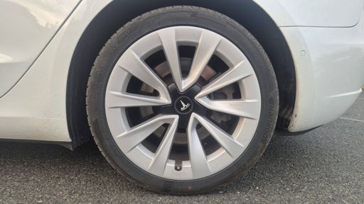 Tesla Model 3 462 Dual Motor - Long Range – 2021 – 102391 km – Électrique – Boîte Automatique — photo 18