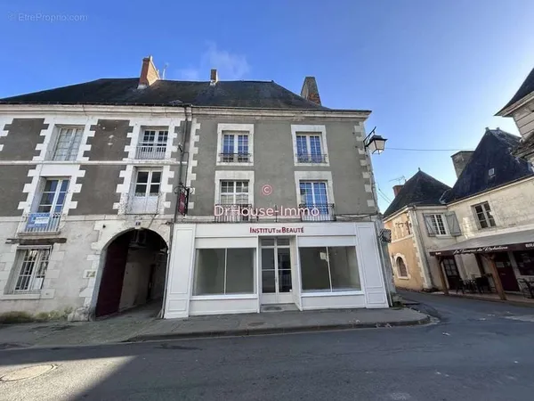 Appartement 8 pièces 250 m²