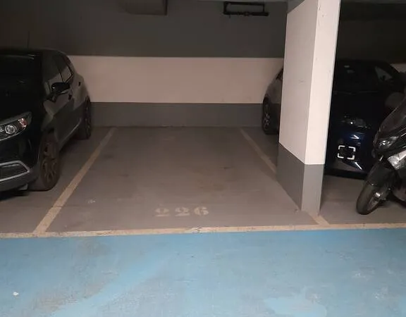 Stationnement Location Suresnes 90€