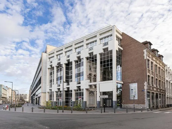 Bureaux 831 m²