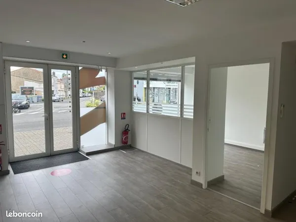Local commercial 81 m²