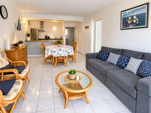 APPARTEMENT DE 4 PIECES EN PLEIN COEUR DE PERROS GUIREC