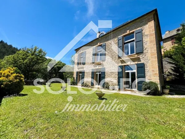 Maison de luxe 10 pièces 305 m²