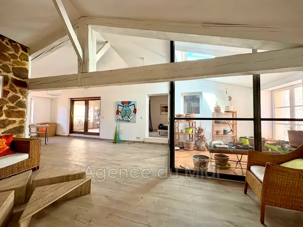 Maison 6 pièces 214 m²