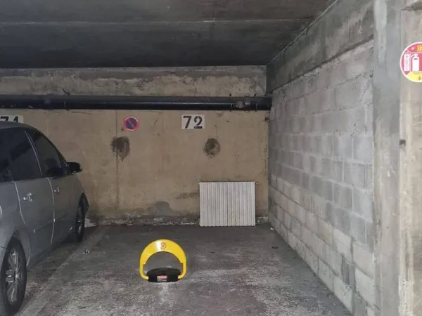 Parking 12 m²
