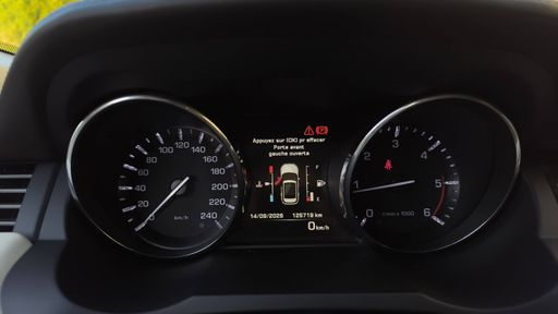 Land Rover Range Rover Evoque 2.2 TD4 150 - Prestige – 2015 – 125719 km – Diesel – Boîte Manuelle — photo 24