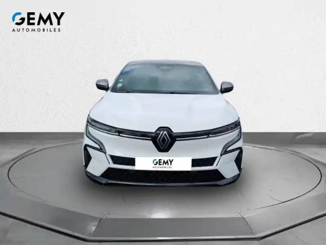 Renault Megane e-tech ev60 220 ch super charge — photo 2