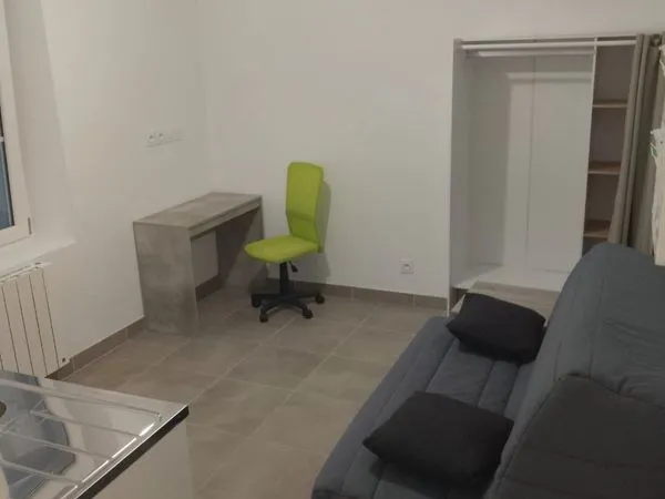Studio meublé proche gare disponible de suite