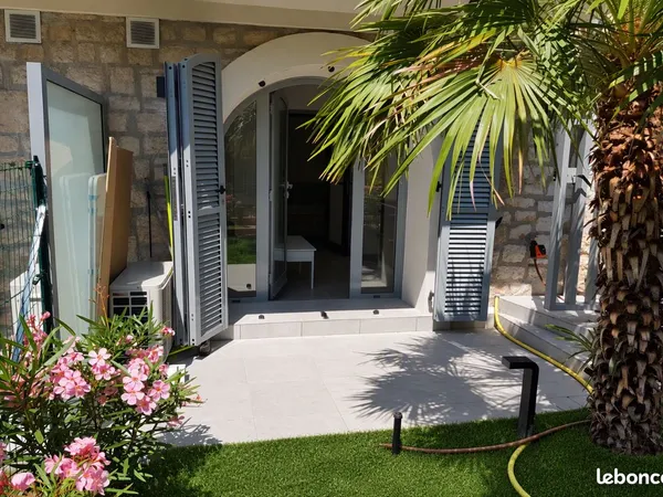 À louer - Charmant 2 pièces avec jardin privatif - Villefranche-sur-Mer