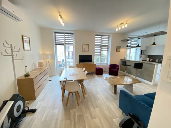 Loue appartement 117m² Coeur de Ville idéal pour colocation 4 étudiantes