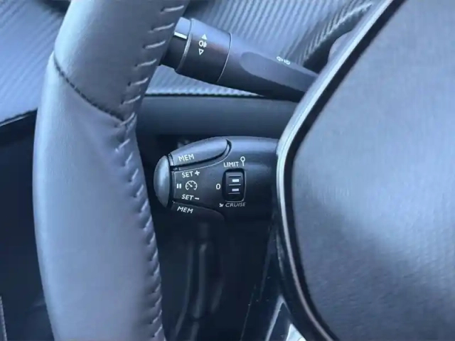 Peugeot 208 electrique 54 kwh 156ch — photo 19