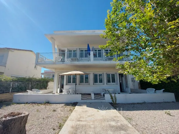 Maison individuelle 8 pièces 133 m²