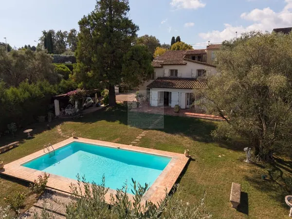 La Colle-sur-Loup - Propriété 256m2 - Vue village St Paul