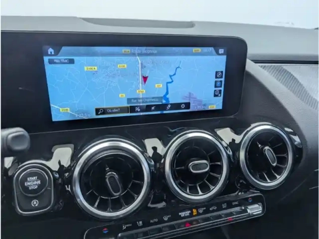 Mercedes Gla 200 d amg line — photo 21