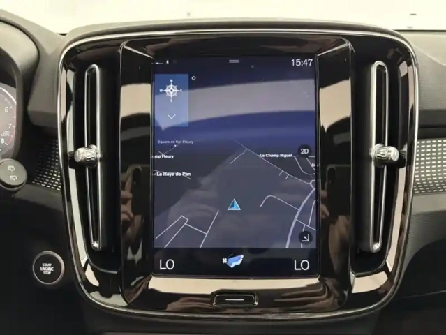 Volvo Xc40 t3 163ch r-design geartronic 8 suréquipé + toit ouvrant — photo 23