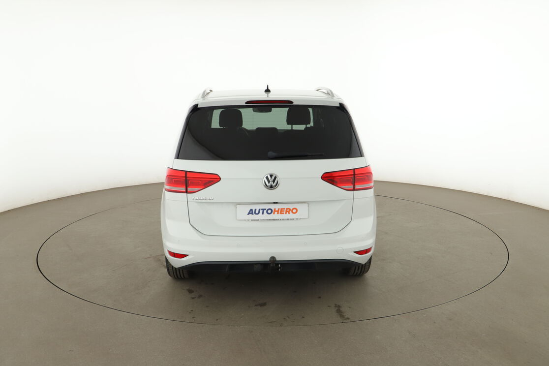 Volkswagen Touran 1.6 TDI BlueMotion Tech Sound — photo 4
