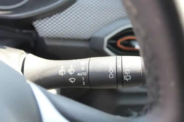 Dacia Sandero eco-g 100 — photo 18