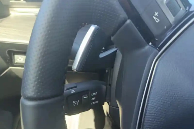 Peugeot 508 hybrid 225 e-eat8 — photo 25