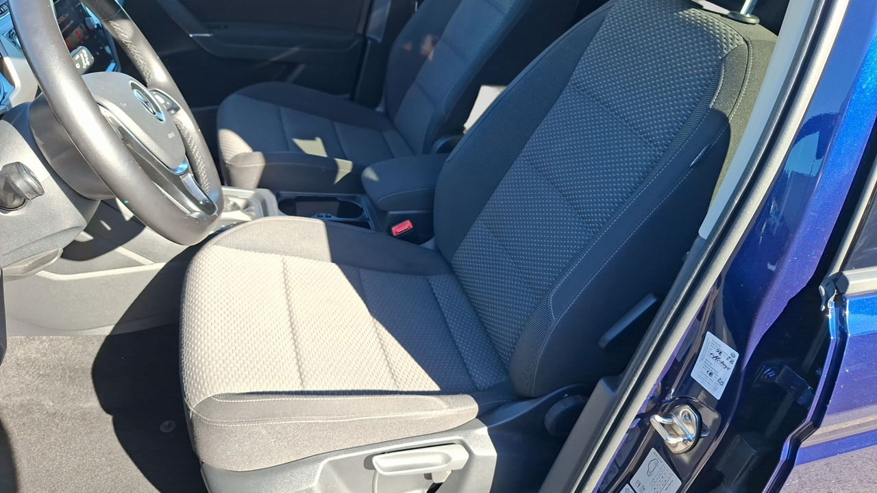 Volkswagen Touran 2.0 TDI 115 DSG7 7pl — photo 19