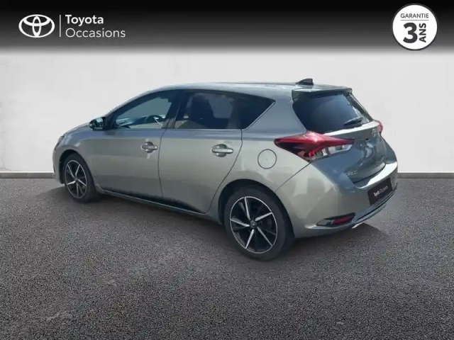 Toyota Auris 1.2 turbo 116ch collection — photo 2