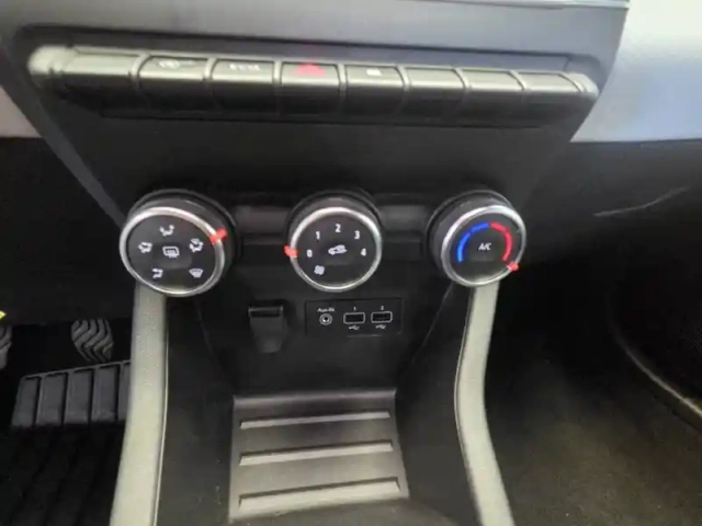 Renault Clio blue dci 100 - 21n — photo 63