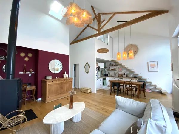 COUP DE COEUR MAISON DE CHARME BOIS ET MODERNITE A DEUX PAS DU CENTRE DE LA ROCHELLE ET DE L ILE DE 