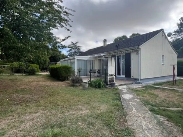 Maison de plain-pied avec jardin de 1 266 m²