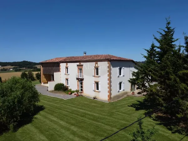 Maison de caractère, dépendance, 1,9ha