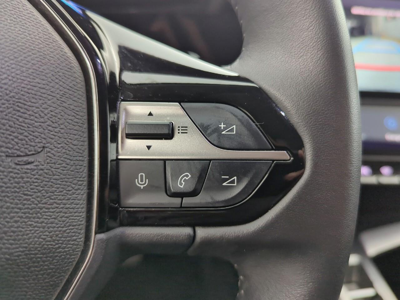 Peugeot 308 phev 180 e-eat8 allure pack — photo 26
